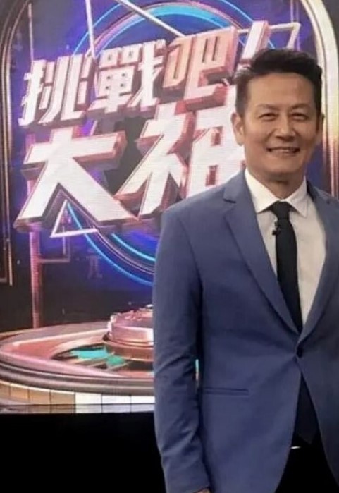 云盘泄密小姑娘被男友用手玩穴至高潮大哥冲刺的时候杀气腾腾笑死 - 口棒肉穴乳